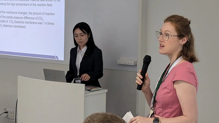 Leć do Tokio z NAWA - dziewczyna w różu